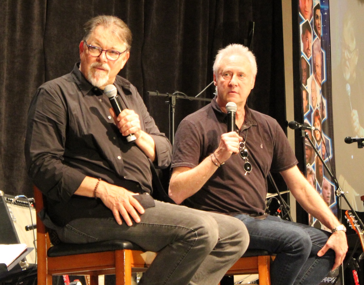 Jonathan Frakes and Brent Spiner at Continuing Voyage Chicago 2017.