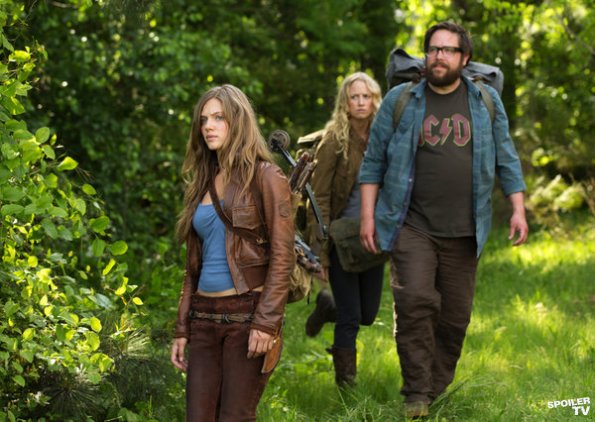 The Walking Dead' Spoilers — Plus Scoop on 'Revenge,' 'Nikita,' 'Grey's,'  and More! – TVLine