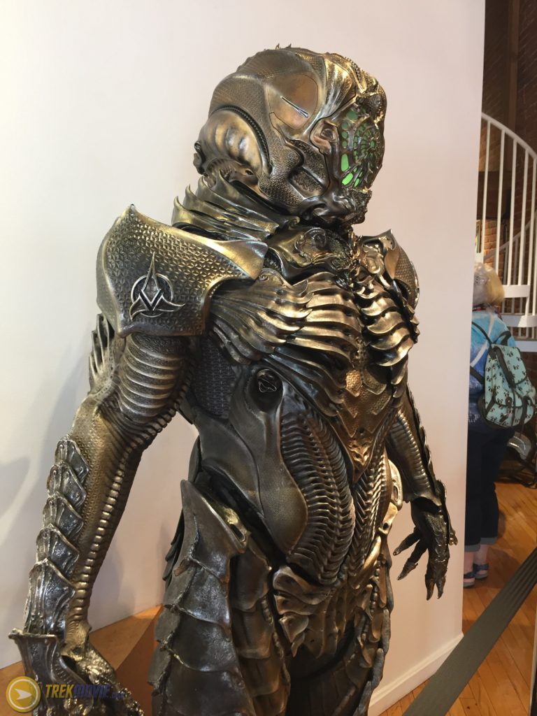 SDCC17: See ‘Star Trek: Discovery’ Klingon Costumes And Props ...