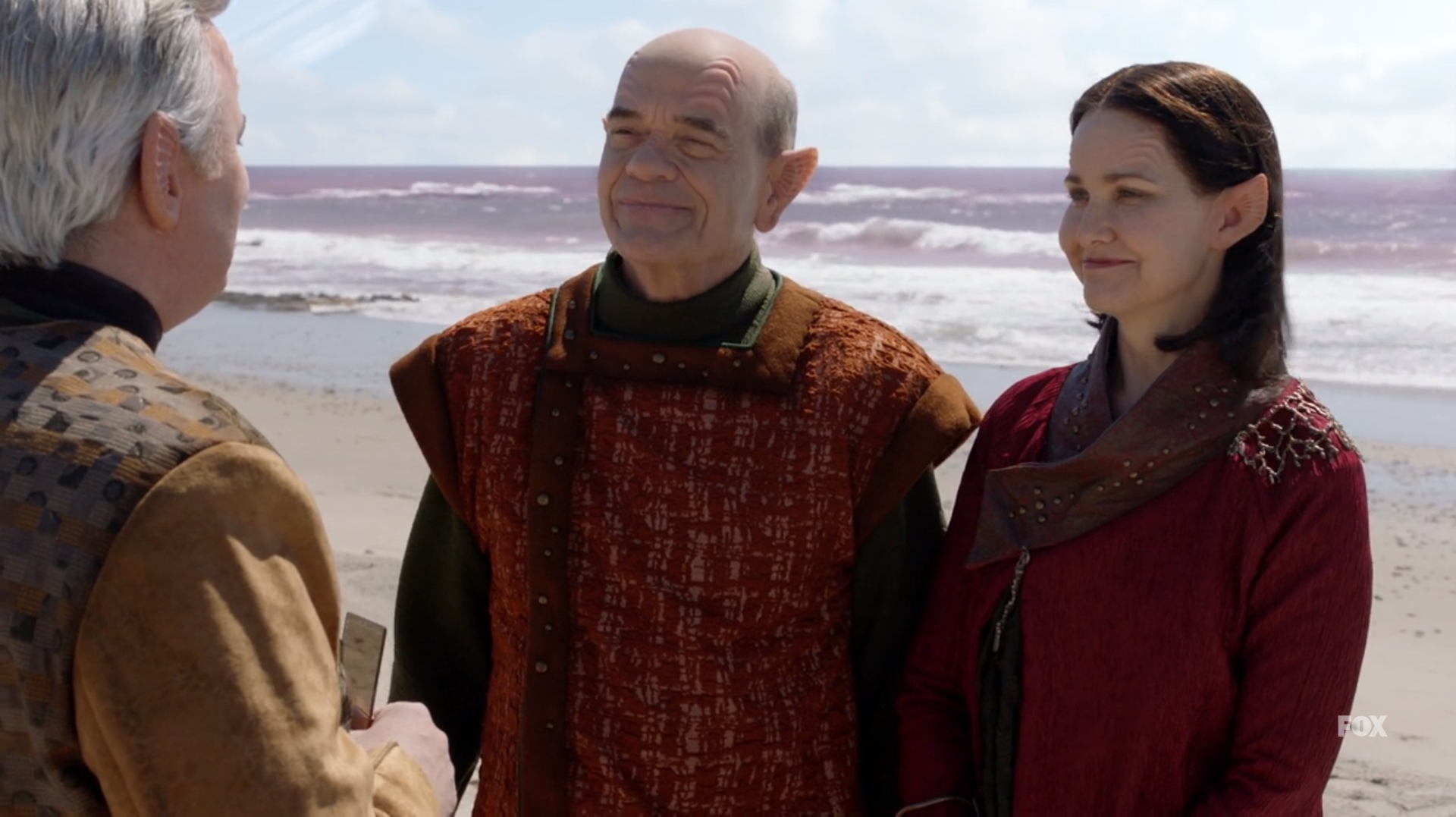 Beach Boners Pissing - Review: 'The Orville' Takes An Emotional Turn In â€œHomeâ€ â€“ TrekMovie.com