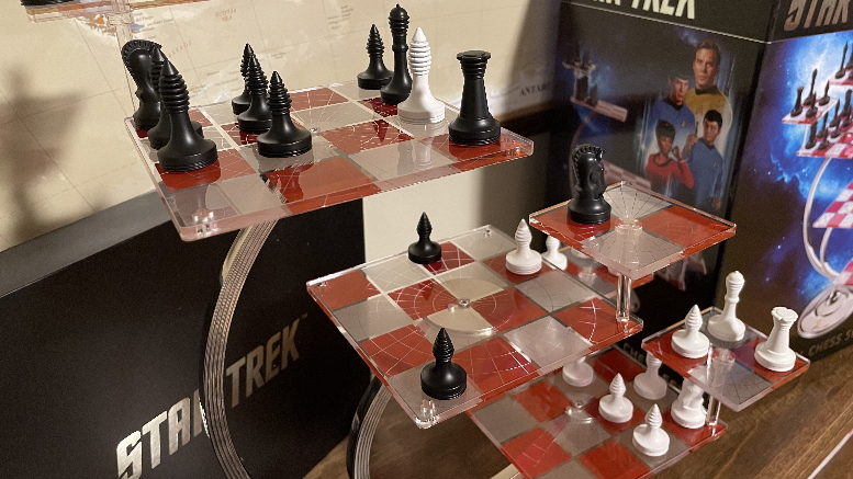 Original Star Trek Tridimensional Chess Set Franklin Mint 