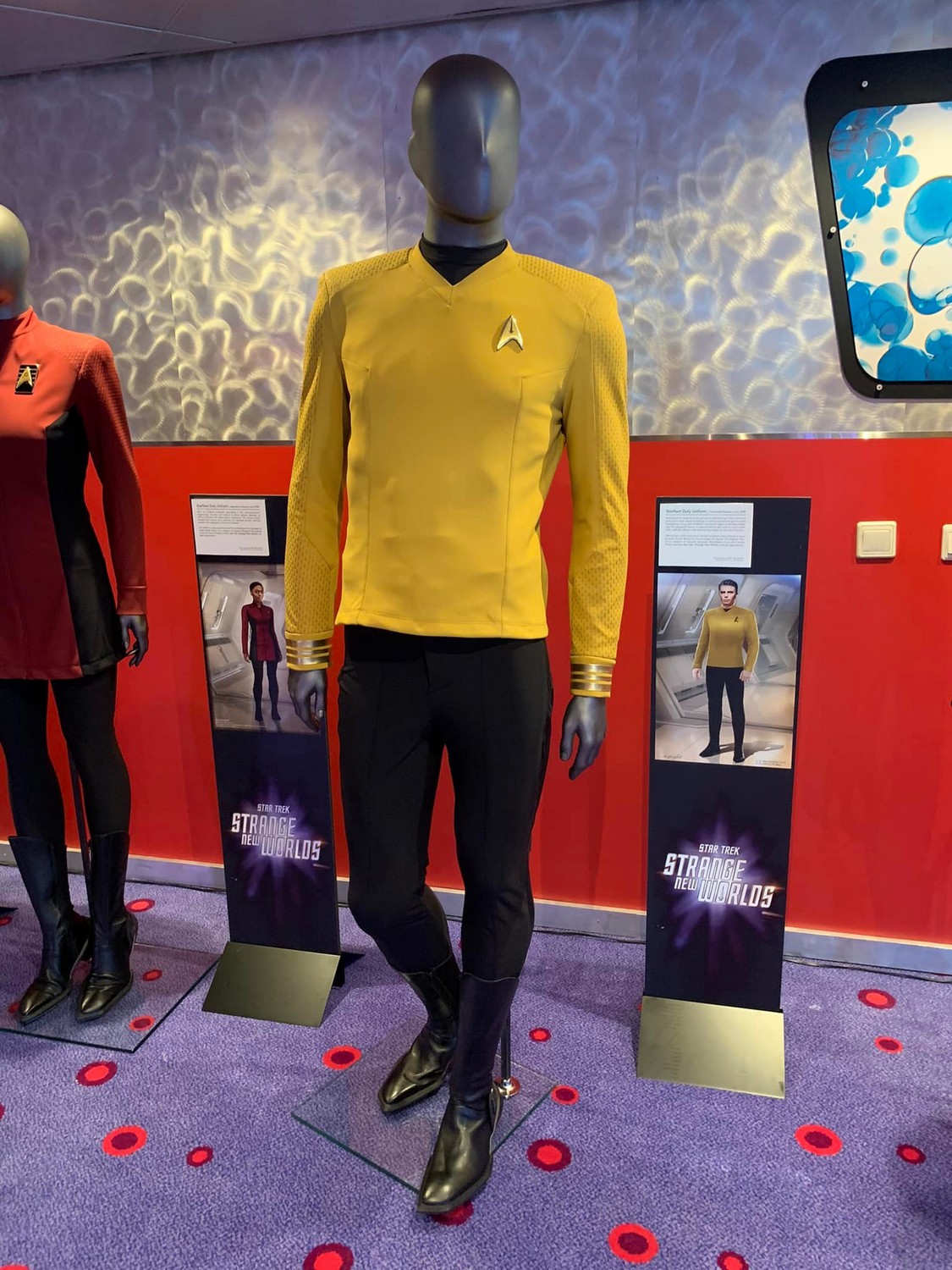 Star Trek Movie Uniform Full Set of Pins for a Captain 
