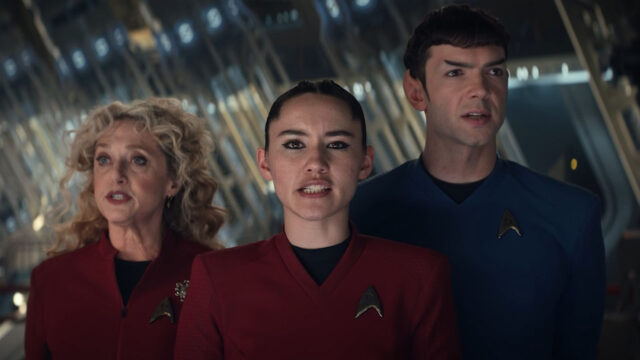 L-R Carol Kane as Pelia, Christina Chong as La’an, Ethan Peck as Spock in Star Trek: Strange New Worlds 