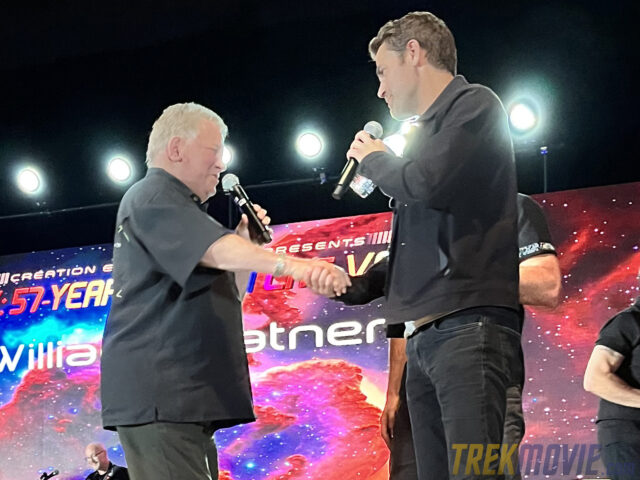 William Shatner with Paul Wesley and Dan Jeannotte at STLV 2023 (Photo: Kayla Iacovino/TrekMovie.com)