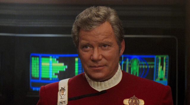 William Shatner definisce il ritorno a Star Trek una “idea interessante” e suggerisce di abbandonare l'invecchiamento digitale per interpretare nuovamente Kirk – TrekMovie.com